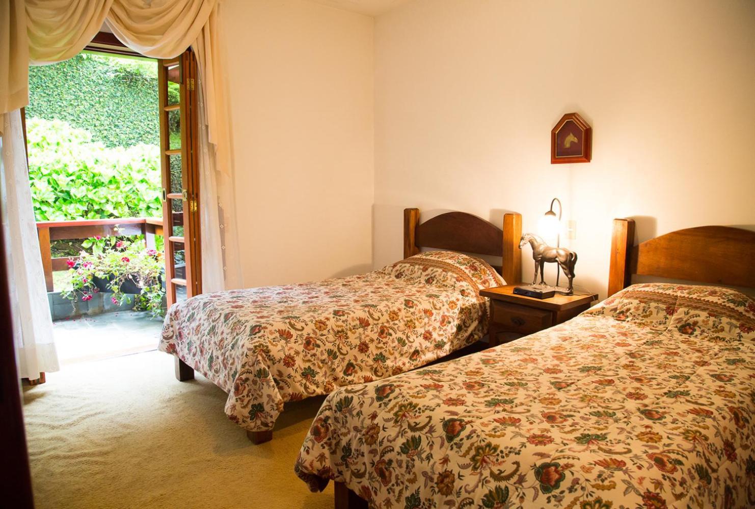 Apartamento Para Temporada No Alto Do Capivari Campos do Jordão 客房 照片